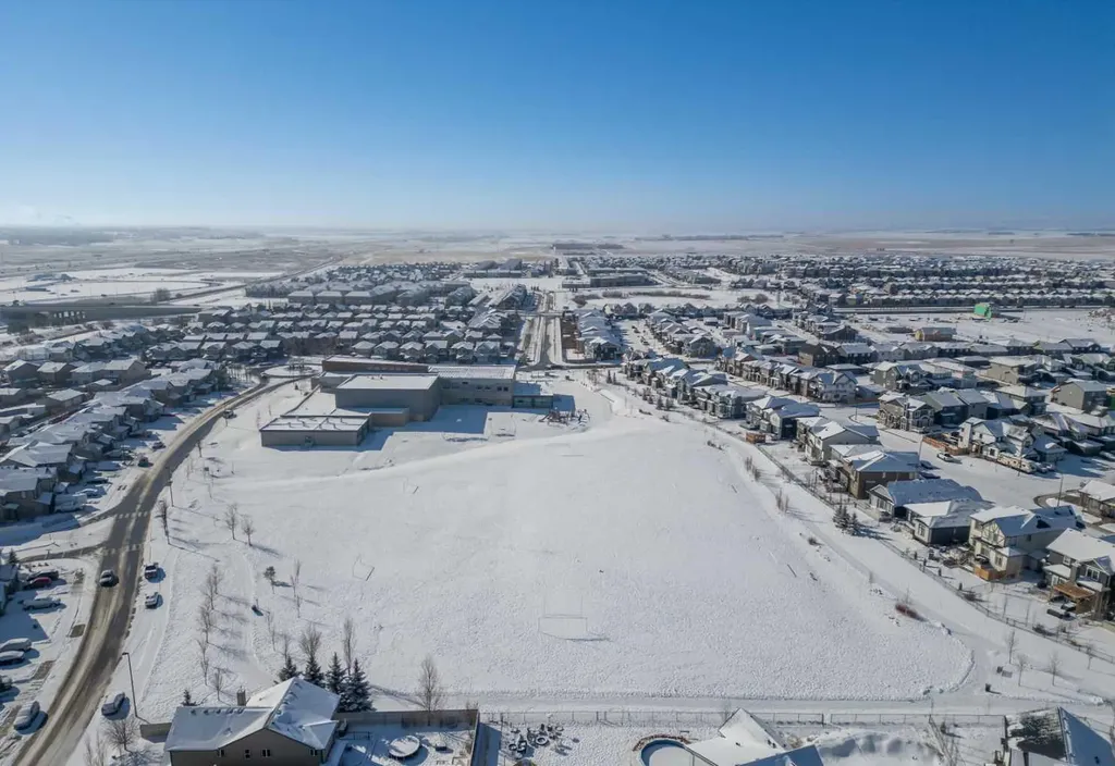 262 Midgrove Mews SW Airdrie AB T4B 5K7