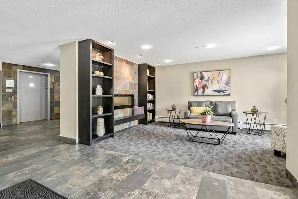 310 Mckenzie Towne Gate SE Calgary AB T2Z 1J4
