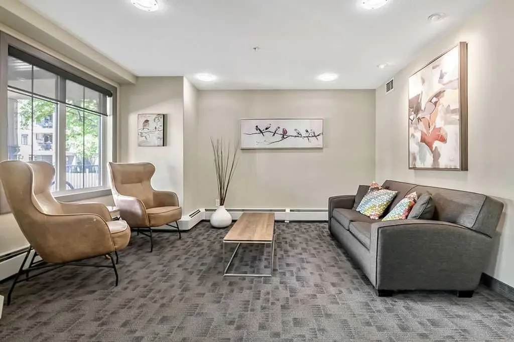 310 Mckenzie Towne Gate SE Calgary AB T2Z 1J4