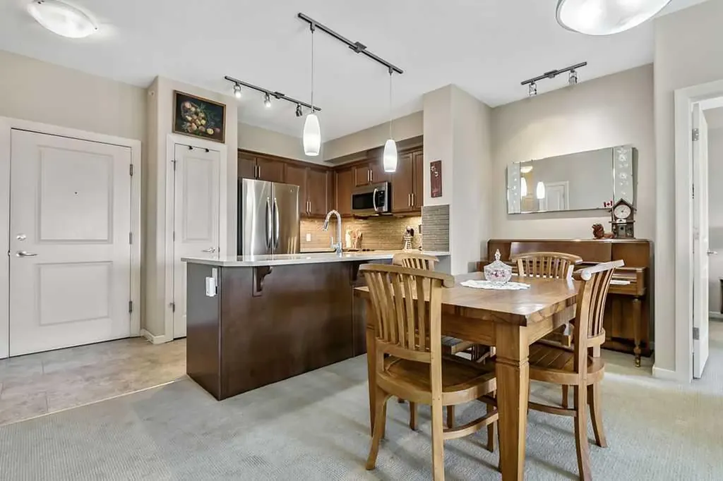 310 Mckenzie Towne Gate SE Calgary AB T2Z 1J4