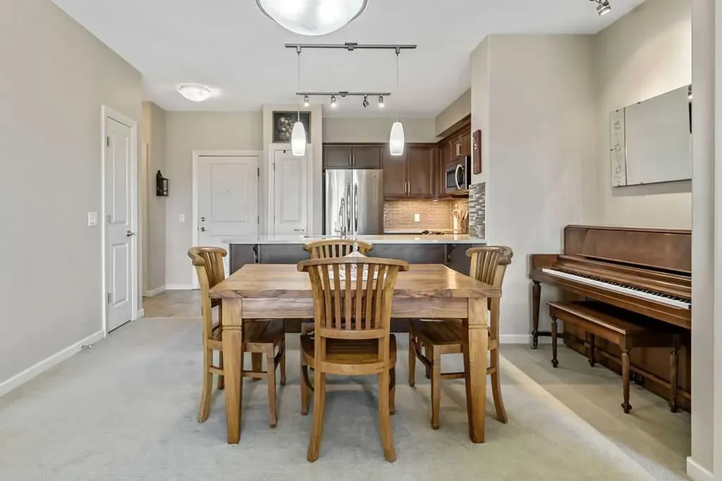 310 Mckenzie Towne Gate SE Calgary AB T2Z 1J4