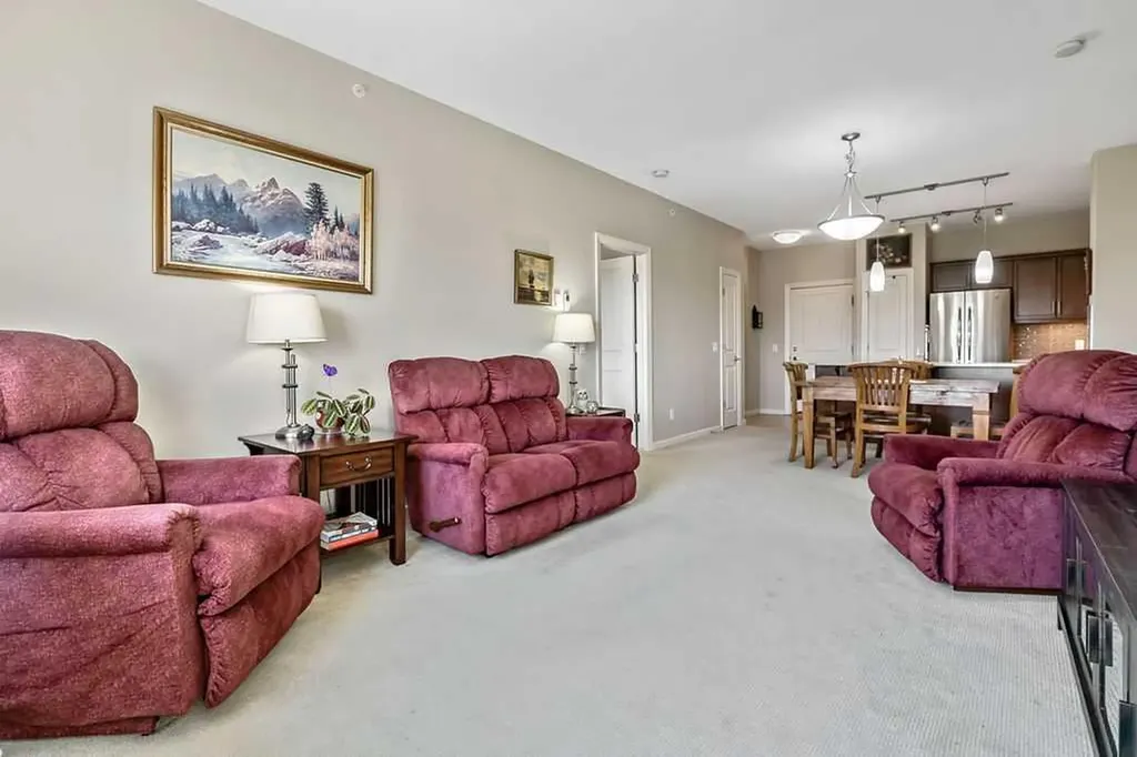 310 Mckenzie Towne Gate SE Calgary AB T2Z 1J4