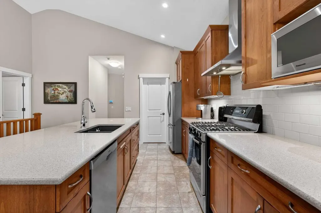 34 Valley Pointe Link NW Calgary AB T3B 6B6
