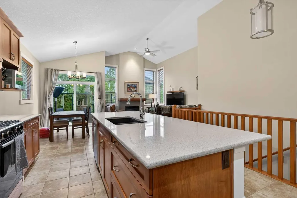 34 Valley Pointe Link NW Calgary AB T3B 6B6