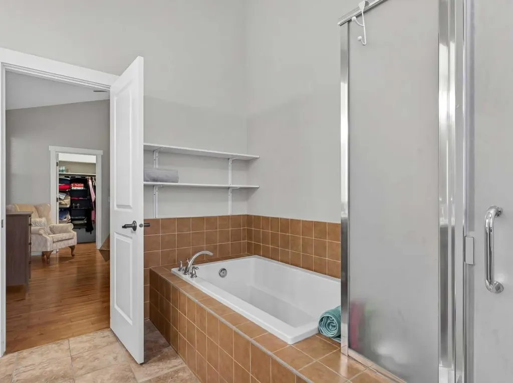 34 Valley Pointe Link NW Calgary AB T3B 6B6