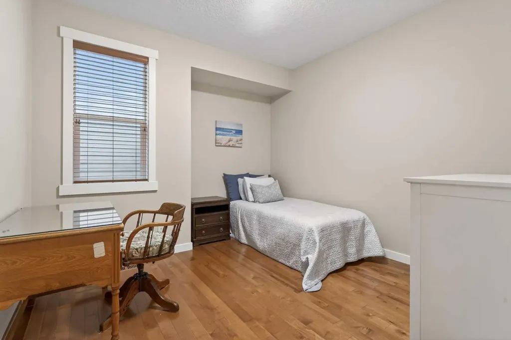 34 Valley Pointe Link NW Calgary AB T3B 6B6