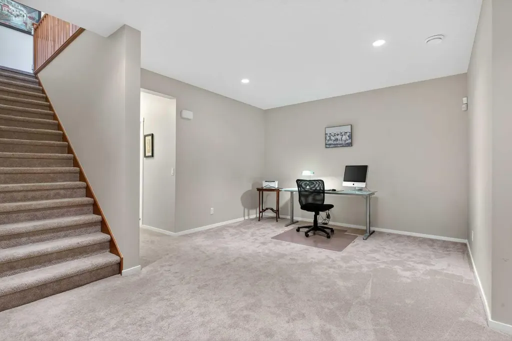 34 Valley Pointe Link NW Calgary AB T3B 6B6