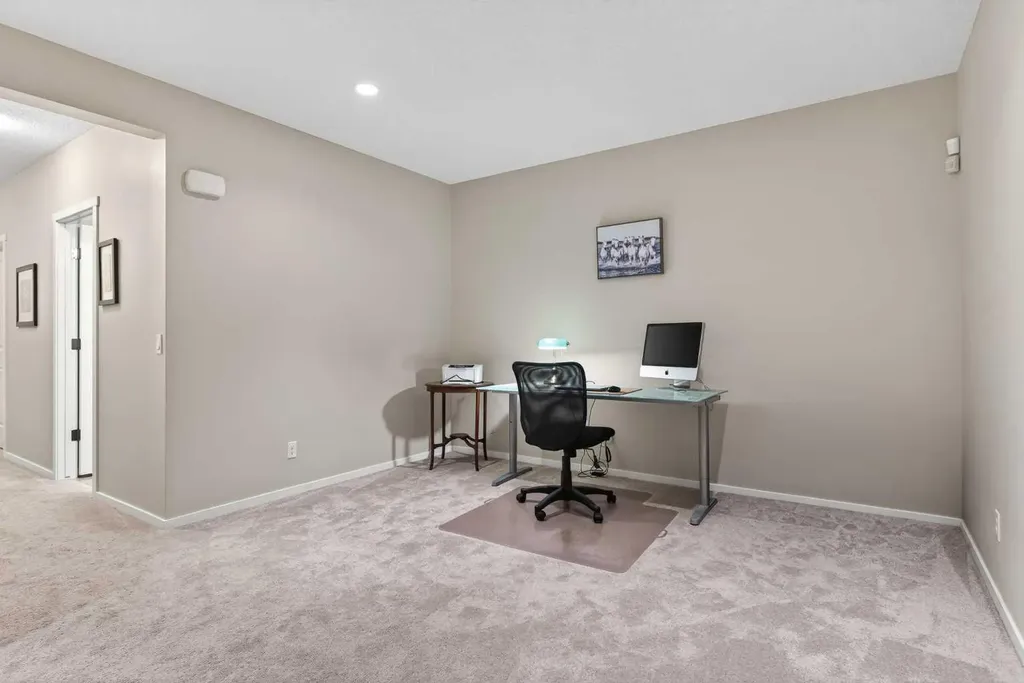 34 Valley Pointe Link NW Calgary AB T3B 6B6