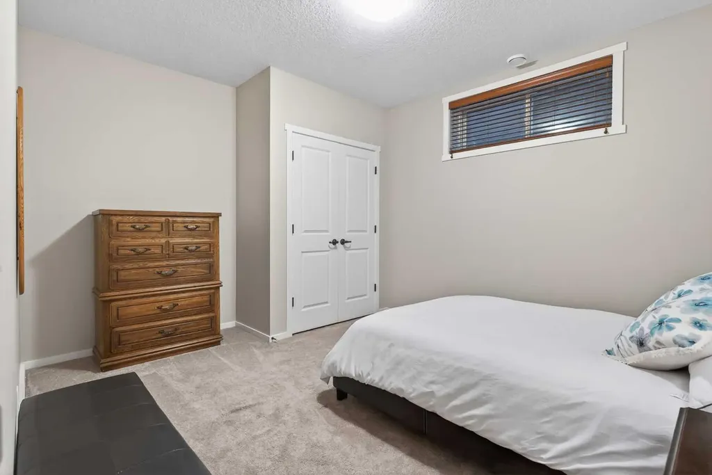 34 Valley Pointe Link NW Calgary AB T3B 6B6