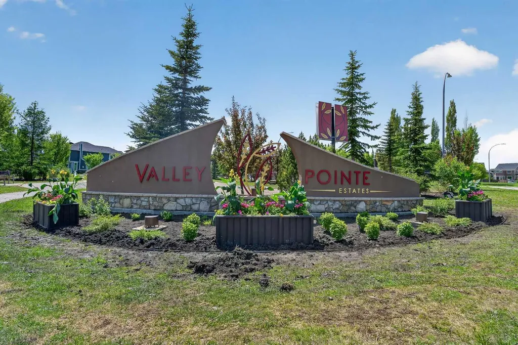 34 Valley Pointe Link NW Calgary AB T3B 6B6