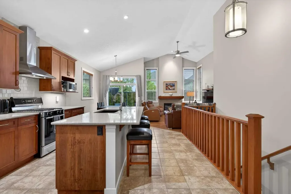 34 Valley Pointe Link NW Calgary AB T3B 6B6