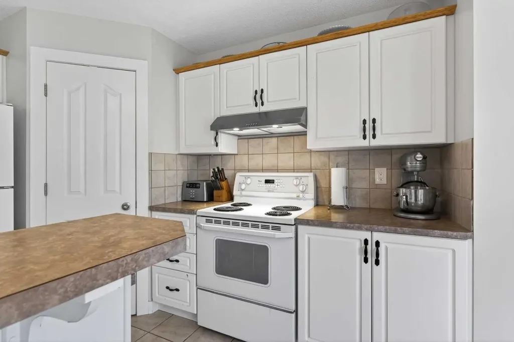 21 Citadel Crest Link NW Calgary AB T3G 4W2