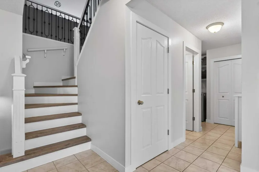 21 Citadel Crest Link NW Calgary AB T3G 4W2