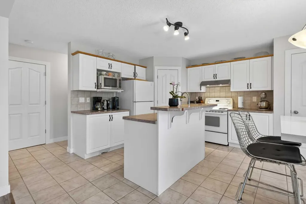 21 Citadel Crest Link NW Calgary AB T3G 4W2