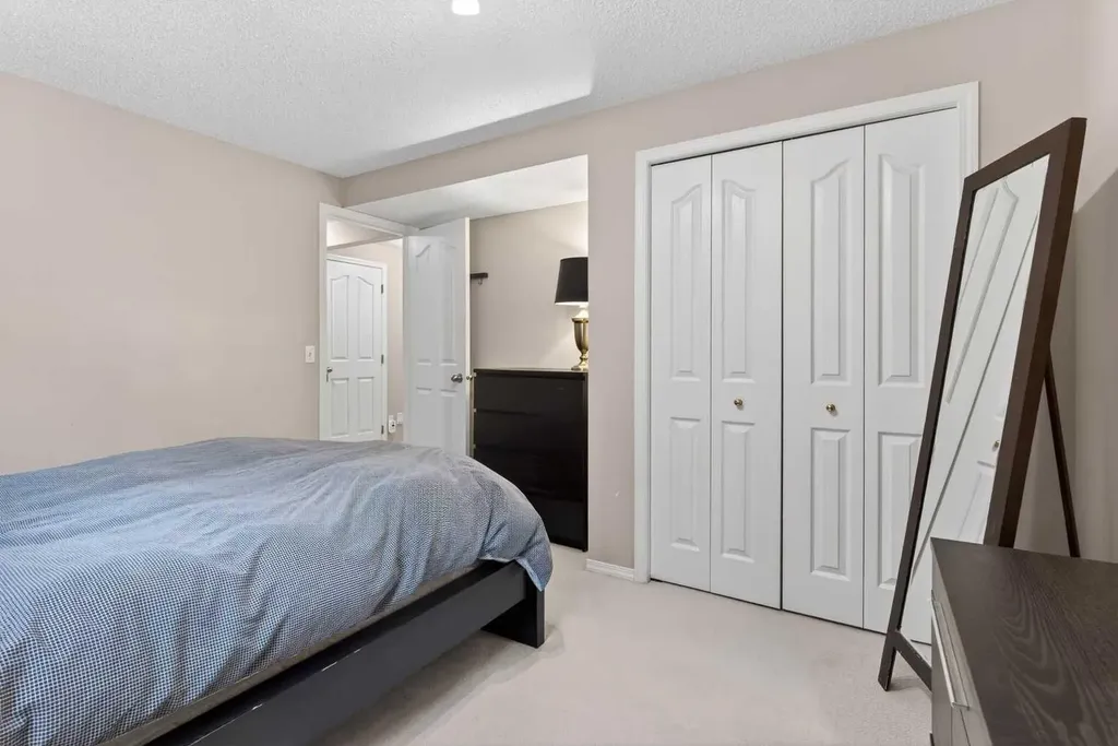 21 Citadel Crest Link NW Calgary AB T3G 4W2