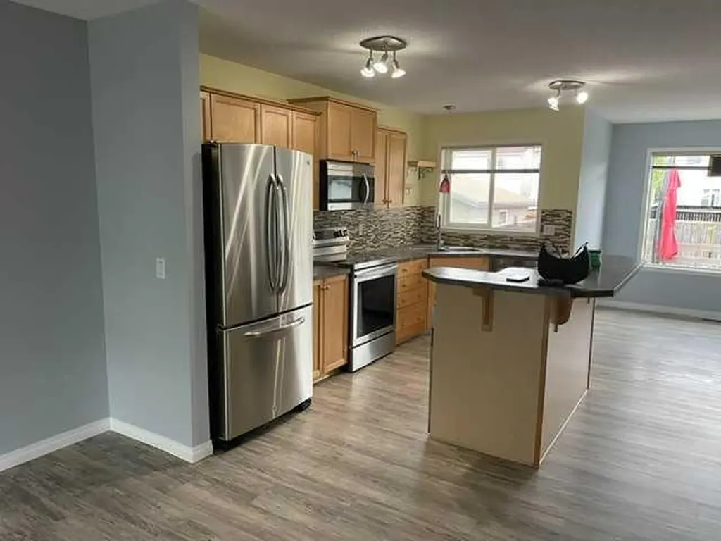 681 Evermeadow Road SW Calgary AB T2Y4W7