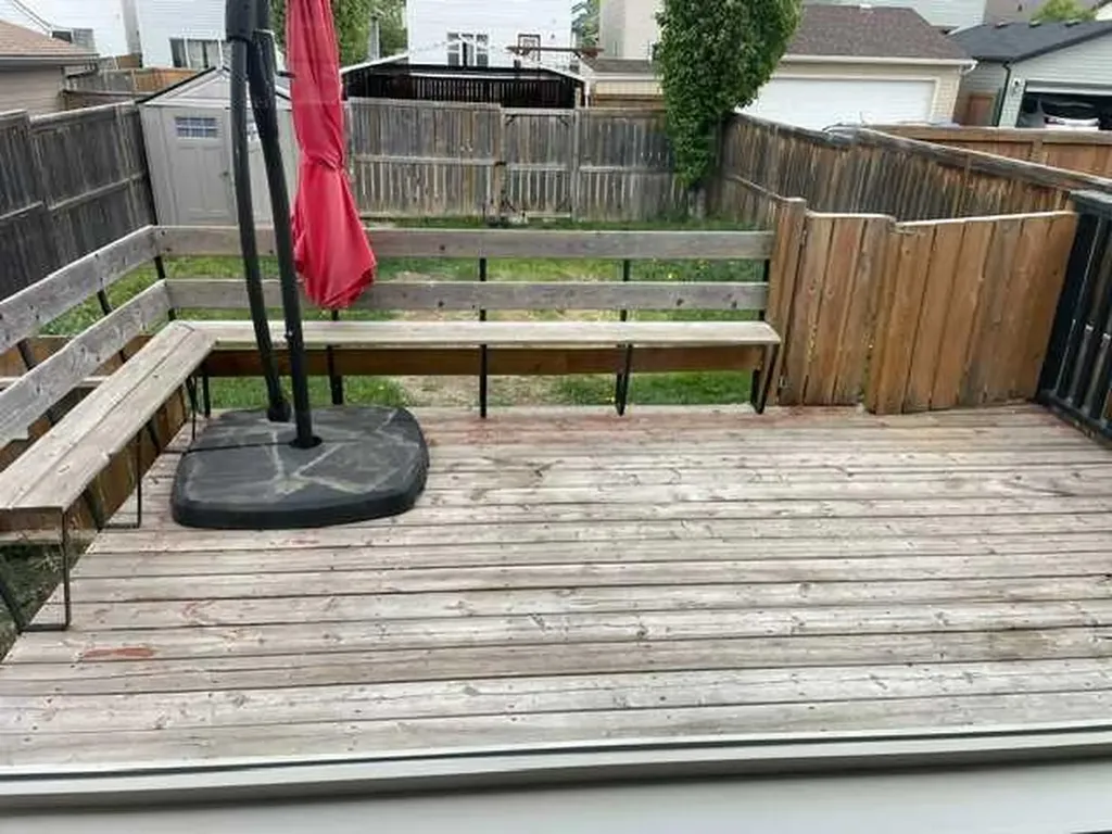 681 Evermeadow Road SW Calgary AB T2Y4W7