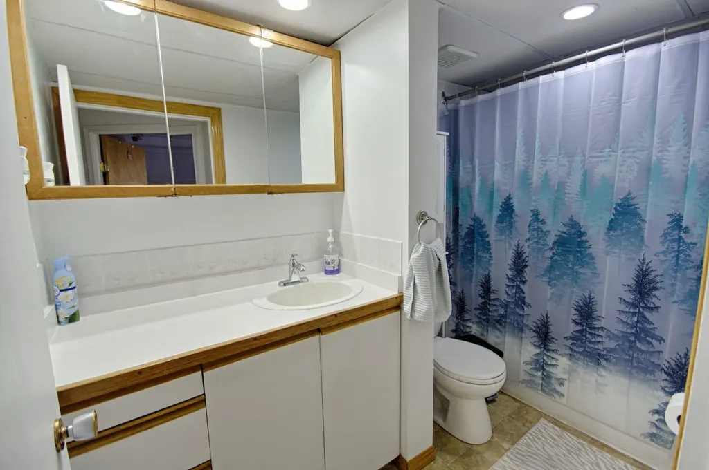 5109 44 Avenue Taber AB T1G1A9