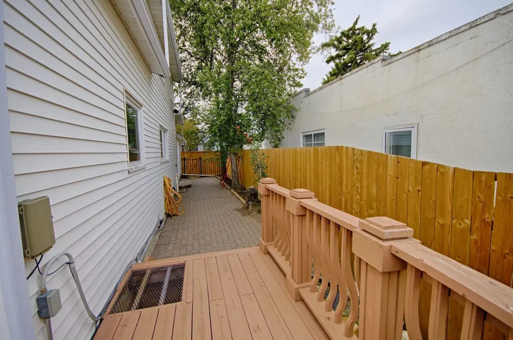 5109 44 Avenue Taber AB T1G1A9