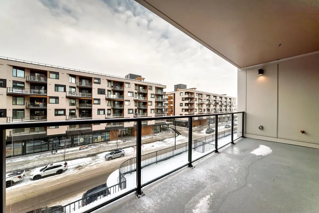 8375 Broadcast Avenue SW Calgary AB T3H 6L3