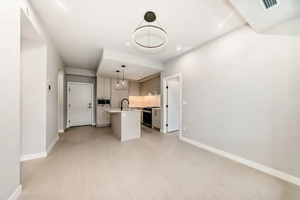 8375 Broadcast Avenue SW Calgary AB T3H 6L3