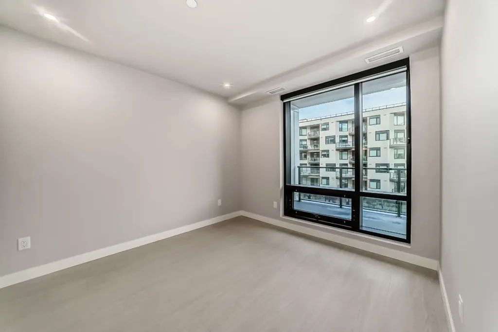 8375 Broadcast Avenue SW Calgary AB T3H 6L3