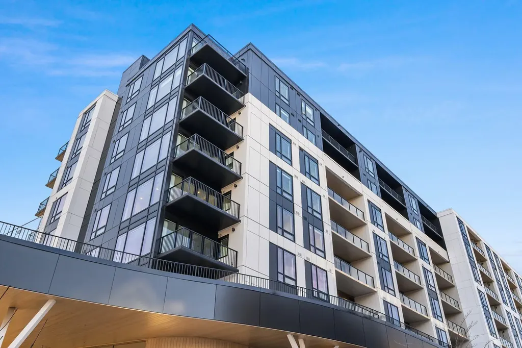 8375 Broadcast Avenue SW Calgary AB T3H 6L3