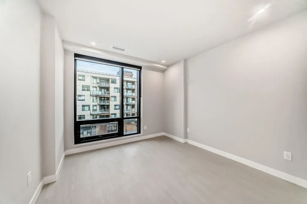 8375 Broadcast Avenue SW Calgary AB T3H 6L3