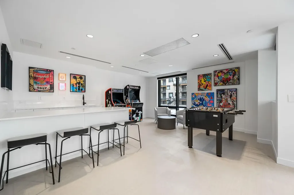 8375 Broadcast Avenue SW Calgary AB T3H 6L3