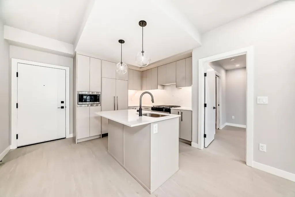 8375 Broadcast Avenue SW Calgary AB T3H 6L3