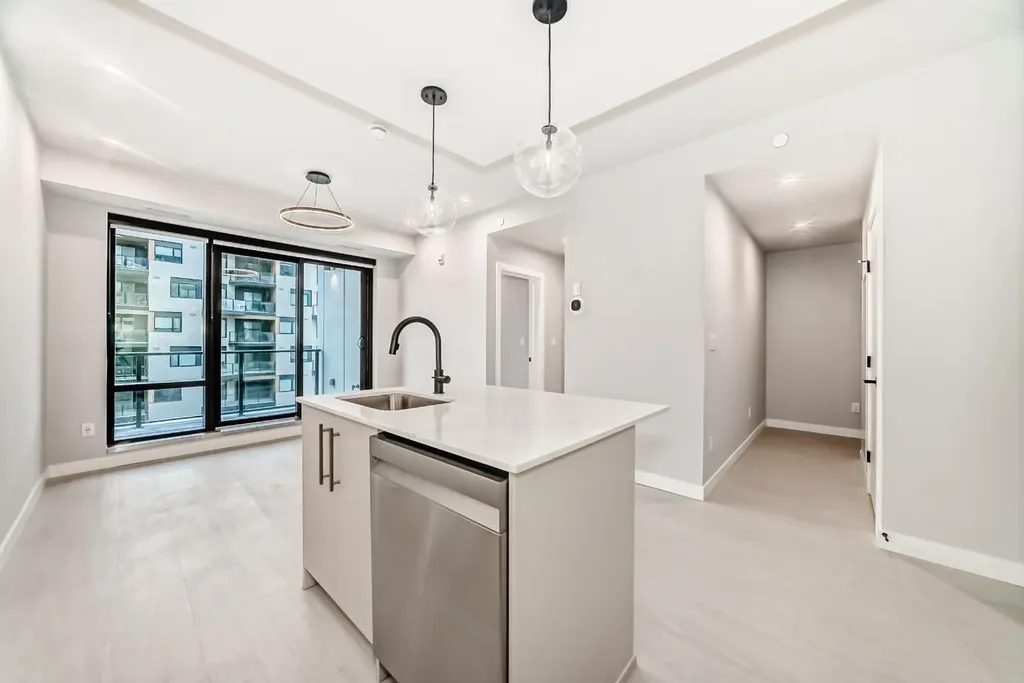 8375 Broadcast Avenue SW Calgary AB T3H 6L3