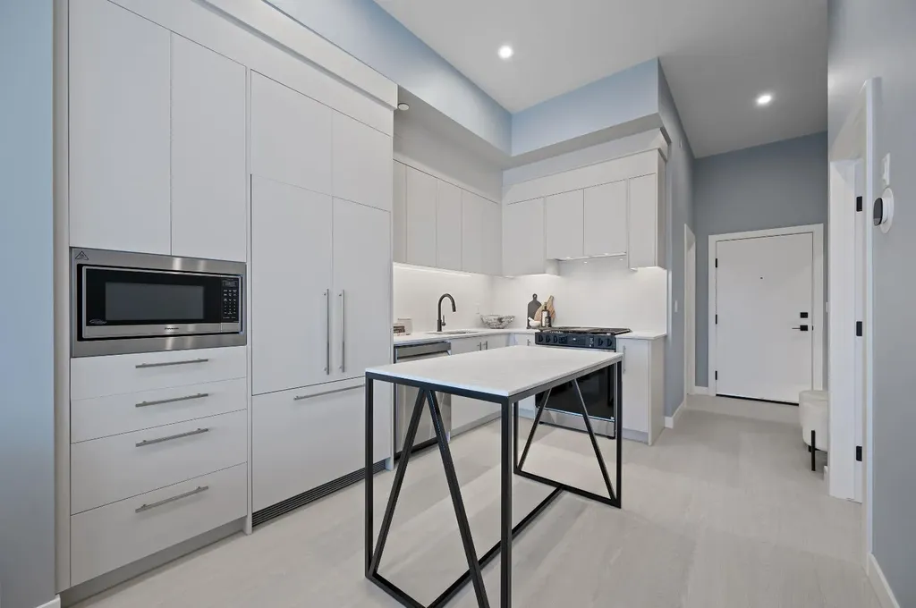 8375 Broadcast Avenue SW Calgary AB T3H 6L3