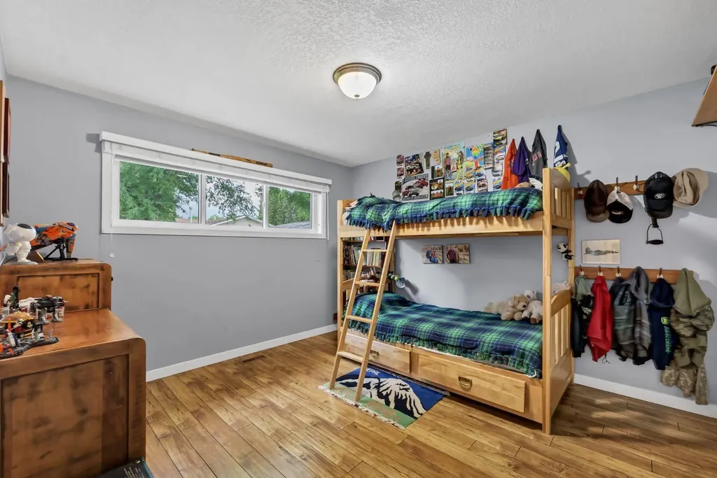 2520 22 Avenue SE Medicine Hat AB T1B 1B6