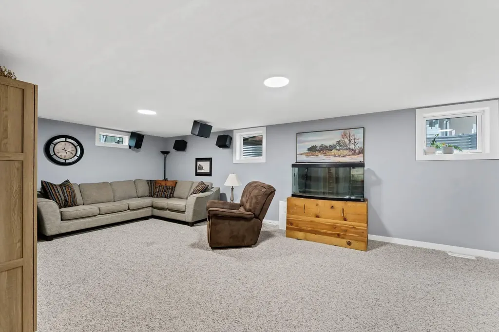 2520 22 Avenue SE Medicine Hat AB T1B 1B6