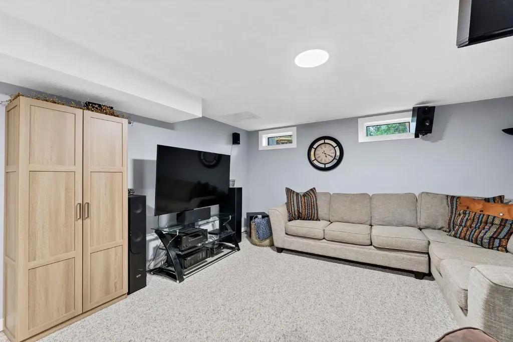 2520 22 Avenue SE Medicine Hat AB T1B 1B6