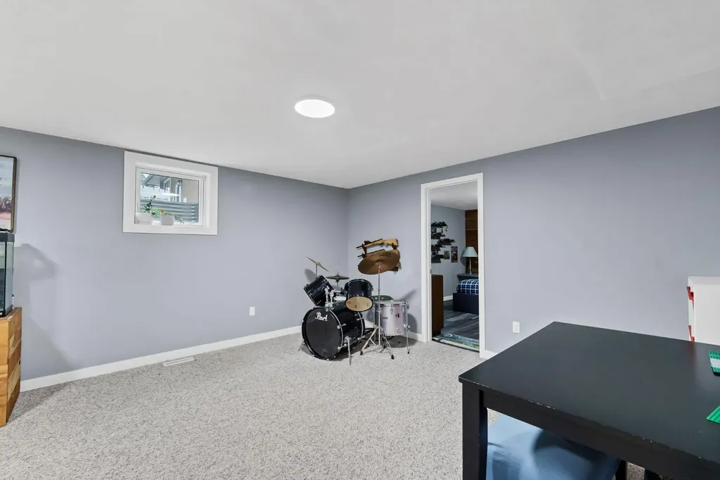 2520 22 Avenue SE Medicine Hat AB T1B 1B6