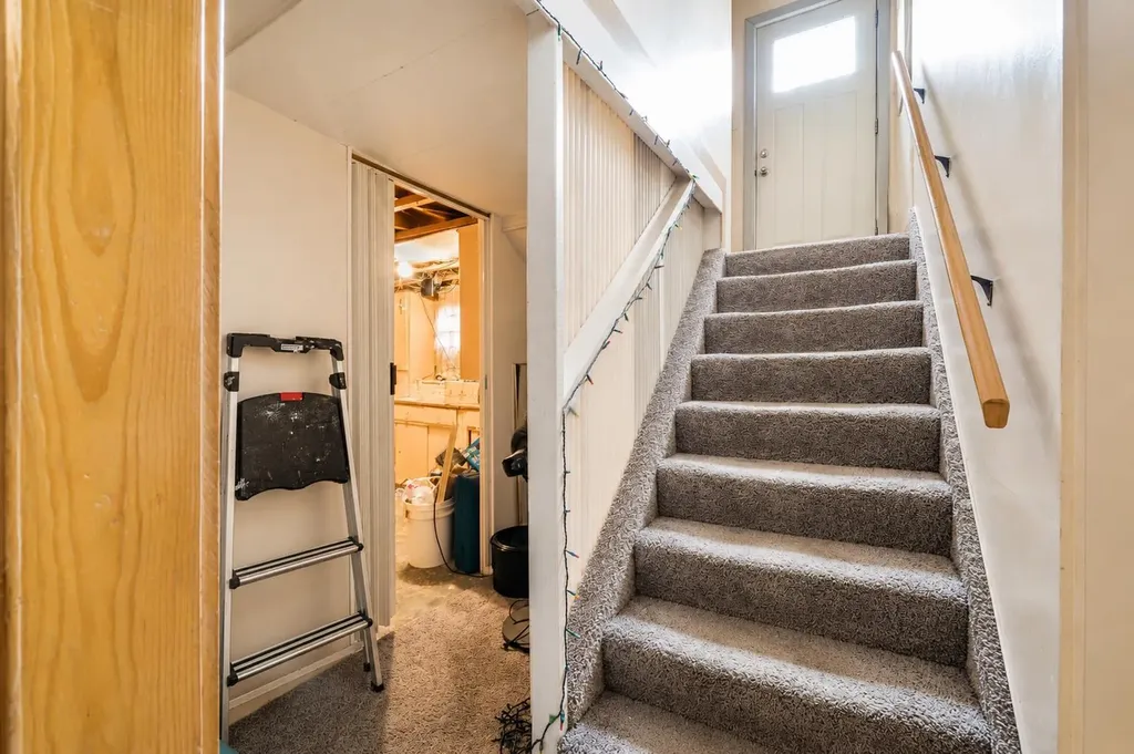 361 7 Street SW Medicine Hat AB T1A4K3