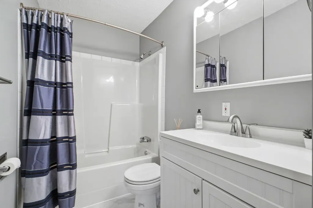 25054 South Pine Lake Road Rural Red Deer County AB T0M 1S0