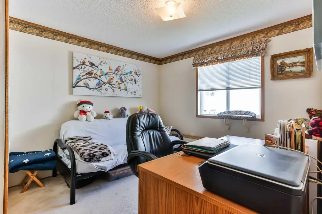 2300 13 Street N Lethbridge AB T1H 4E8