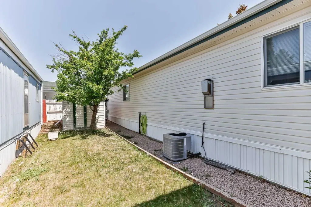 2300 13 Street N Lethbridge AB T1H 4E8