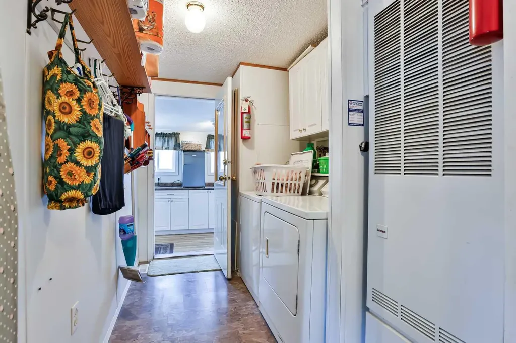 2300 13 Street N Lethbridge AB T1H 4E8
