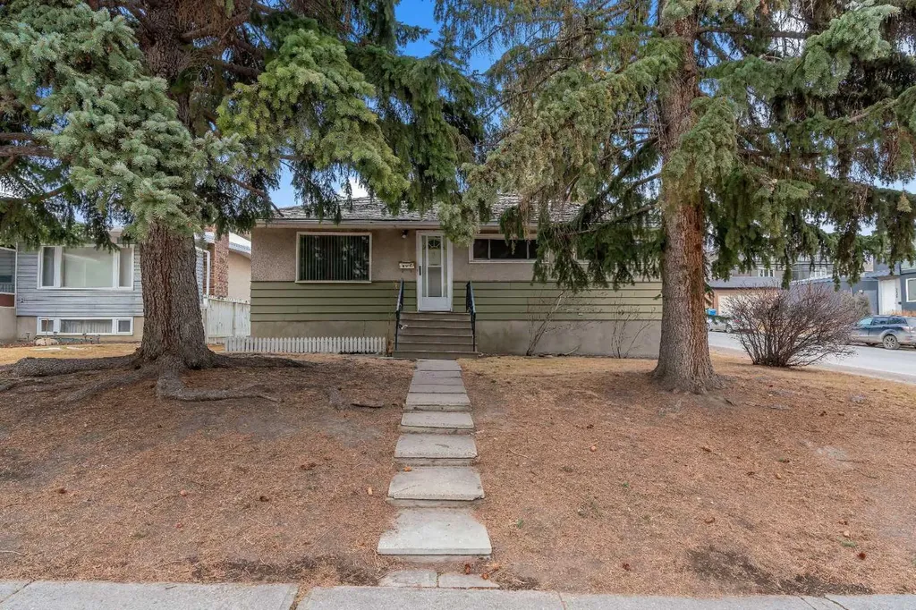 604 56 Avenue SW Calgary AB T2V 0G8