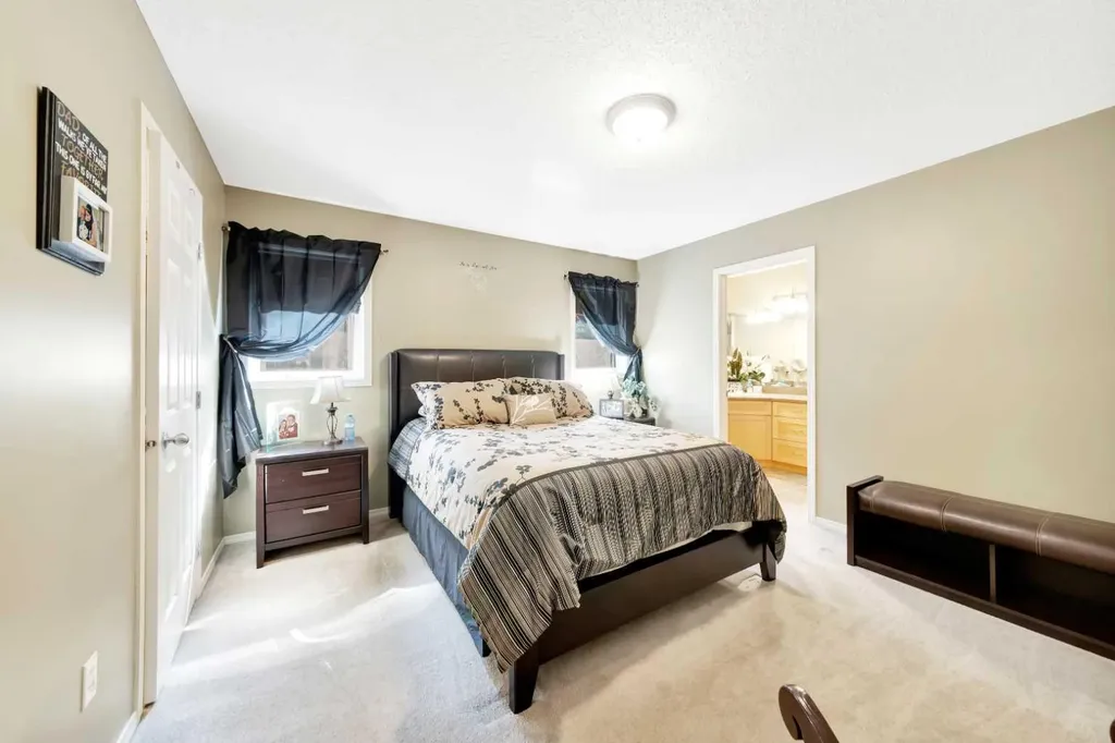 317 6 Avenue Paradise Hill SK S0M 2G0