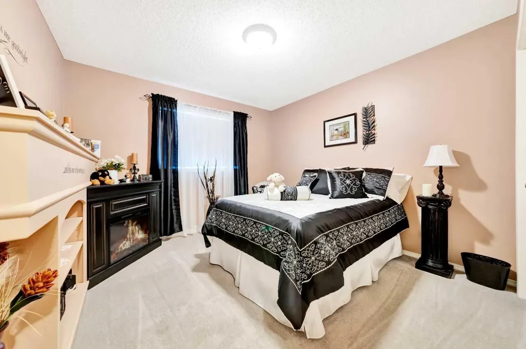 317 6 Avenue Paradise Hill SK S0M 2G0