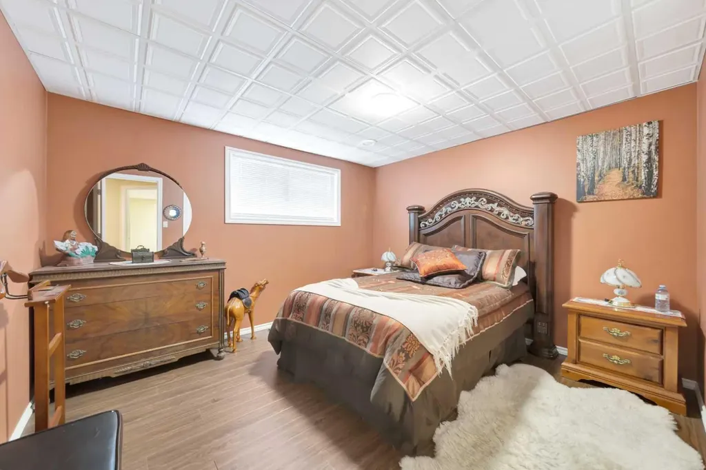 317 6 Avenue Paradise Hill SK S0M 2G0