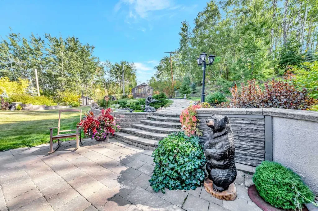 317 6 Avenue Paradise Hill SK S0M 2G0