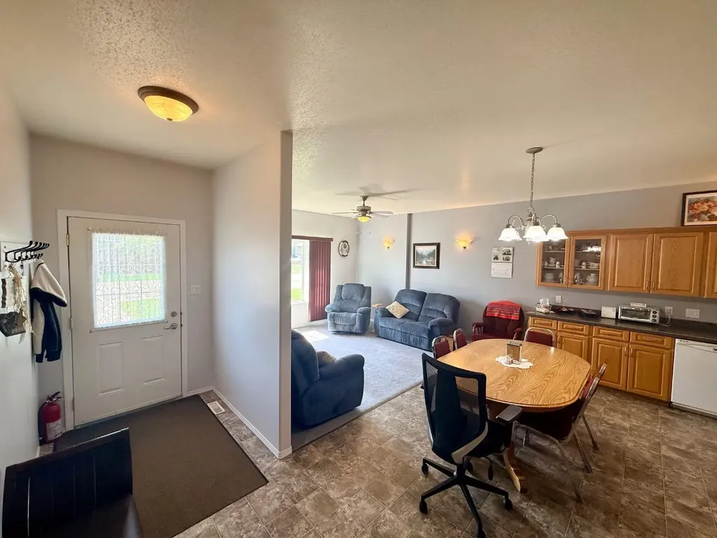 10612 97 Avenue La Crete AB T0H2H0