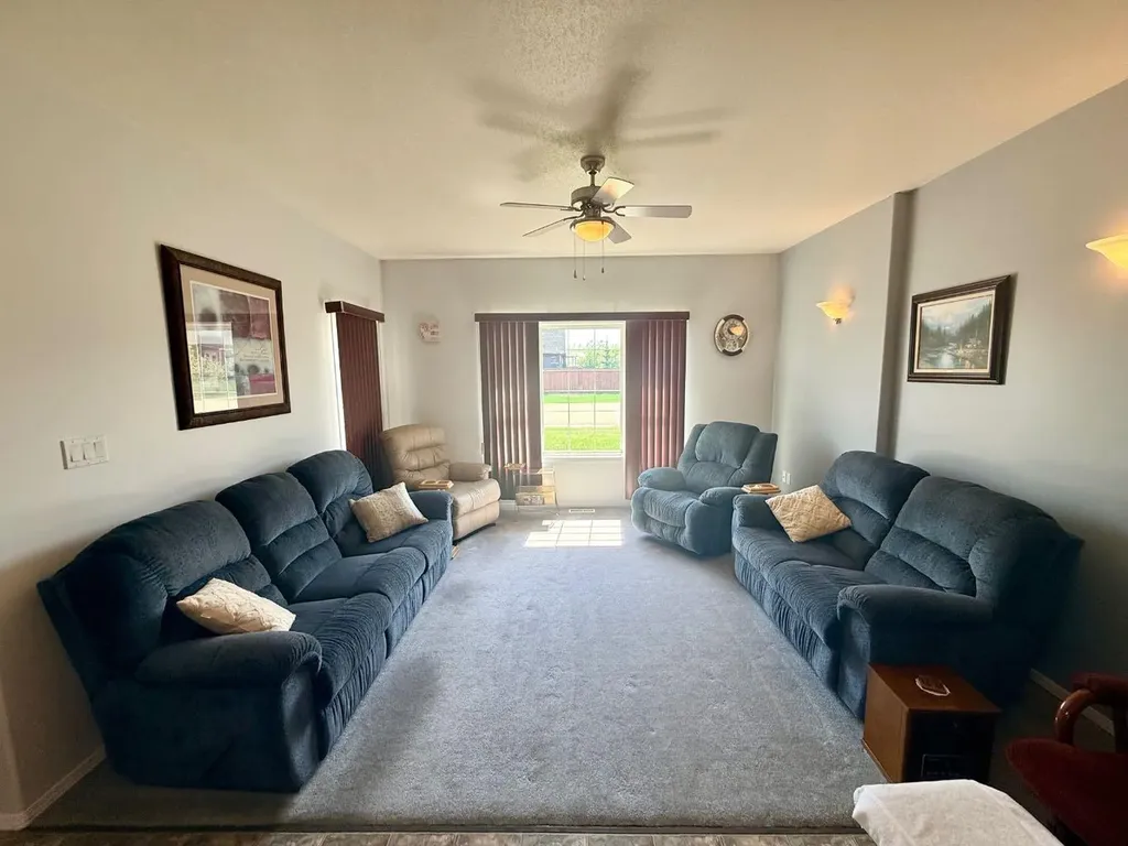 10612 97 Avenue La Crete AB T0H2H0