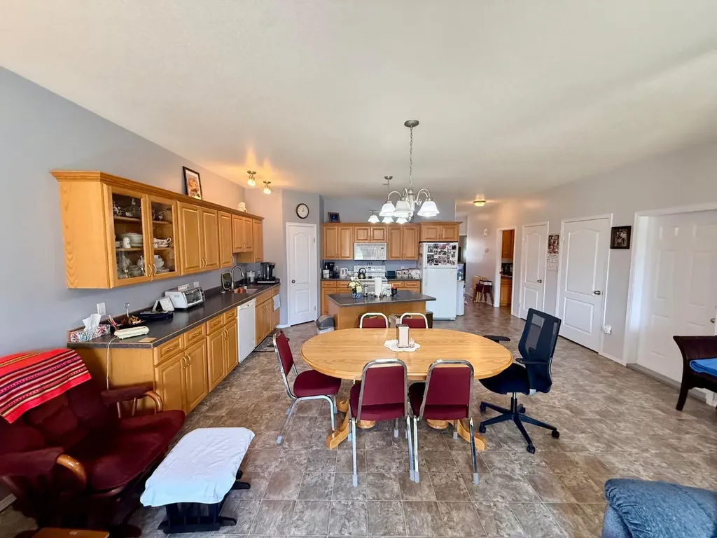 10612 97 Avenue La Crete AB T0H2H0