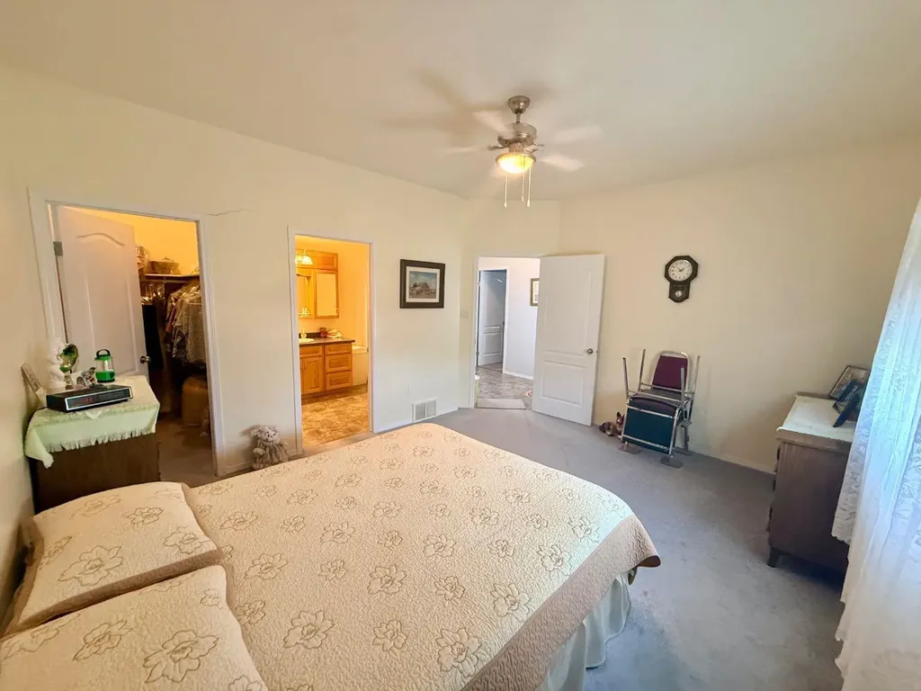 10612 97 Avenue La Crete AB T0H2H0